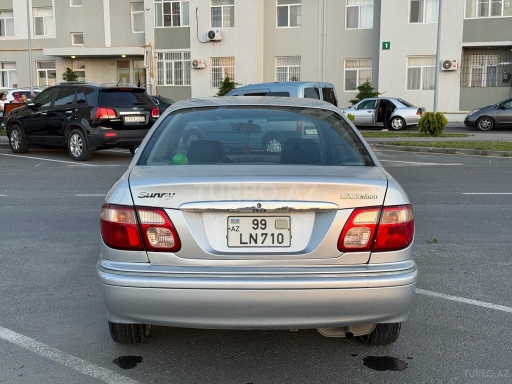 Nissan Sunny