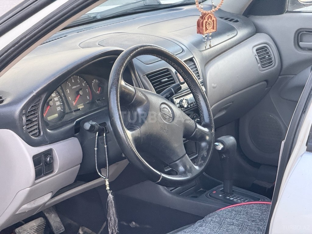 Nissan Sunny