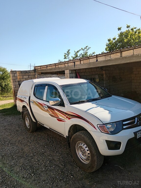 Mitsubishi L200