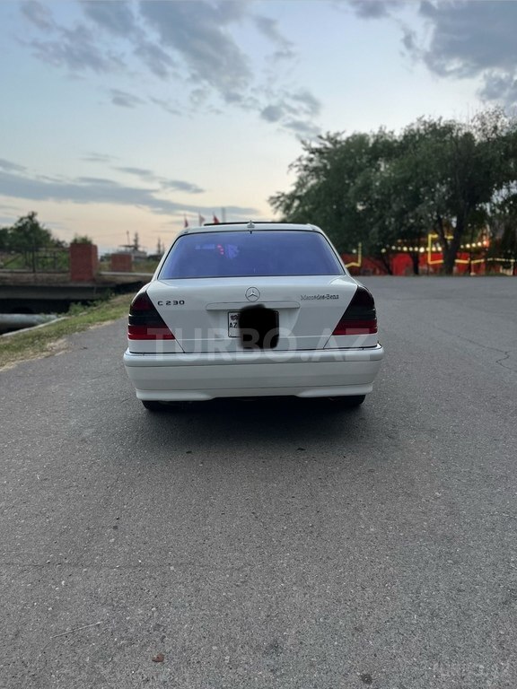 Mercedes C 230