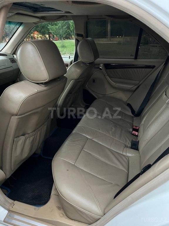 Mercedes C 230