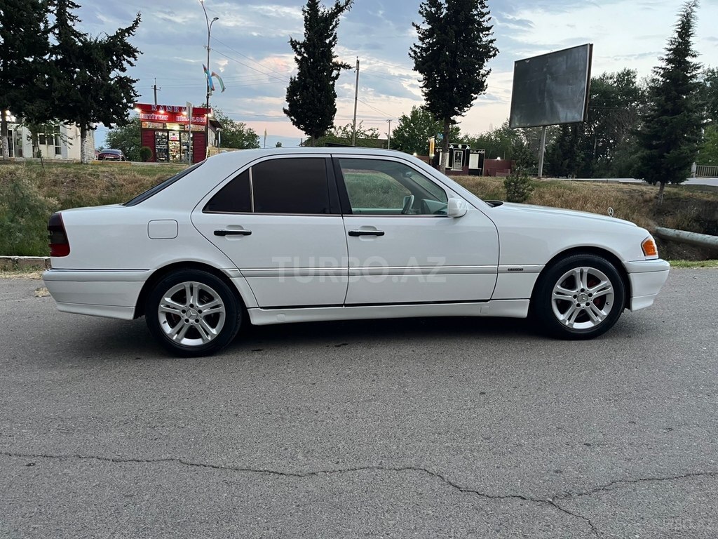 Mercedes C 230