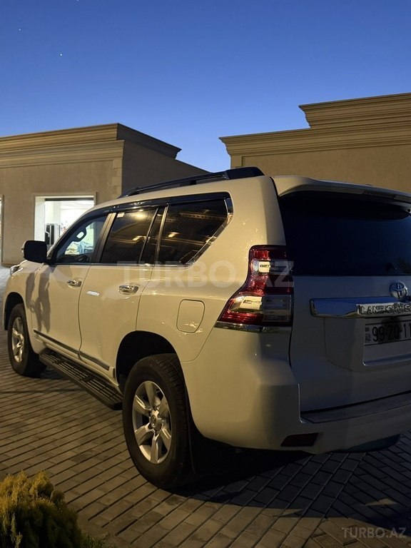 Toyota Land Cruiser Prado