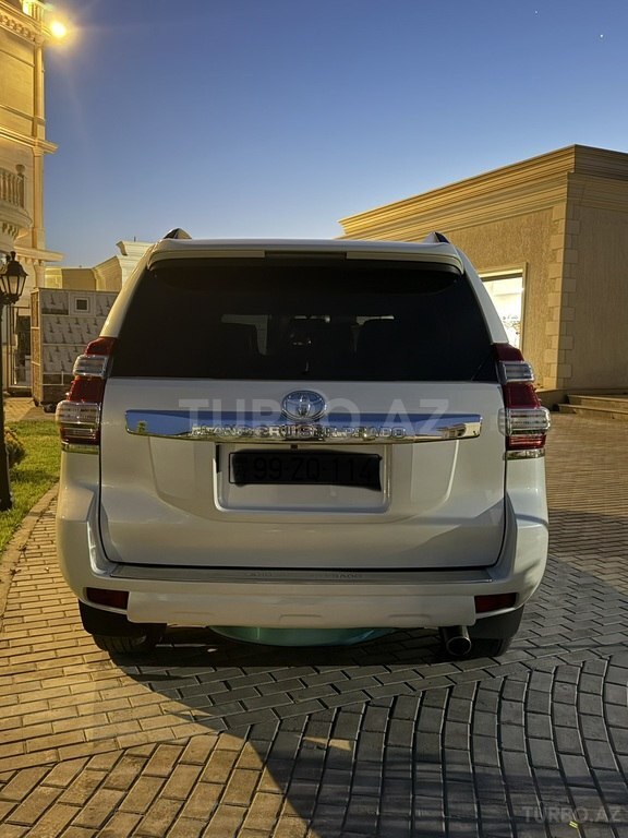 Toyota Land Cruiser Prado