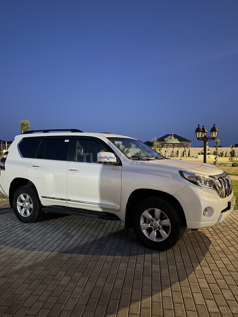 Toyota Land Cruiser Prado