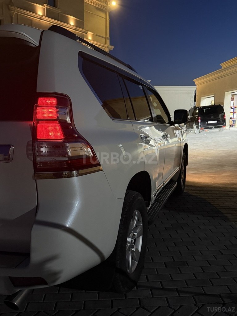 Toyota Land Cruiser Prado