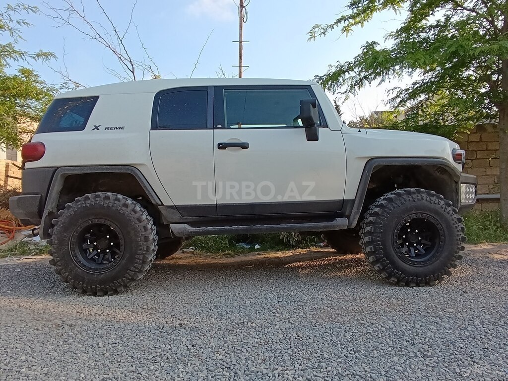 Toyota FJ Cruiser