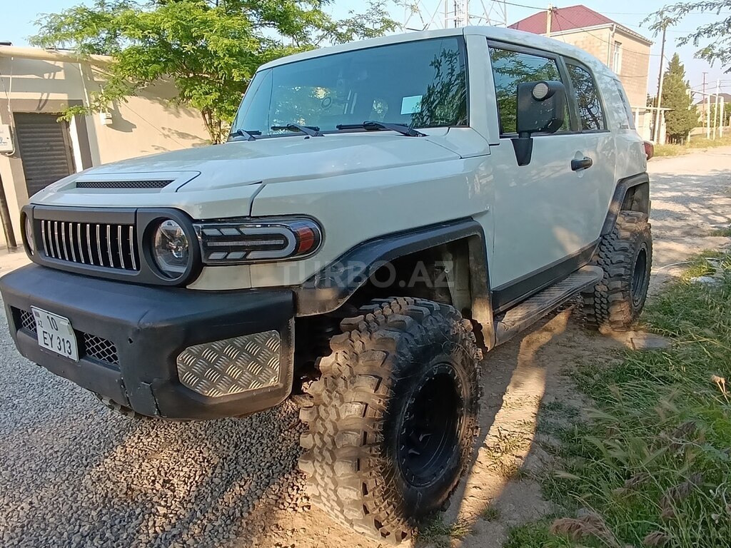 Toyota FJ Cruiser