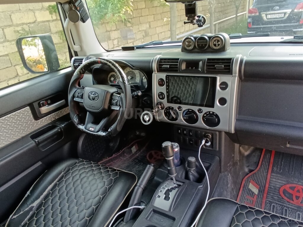 Toyota FJ Cruiser