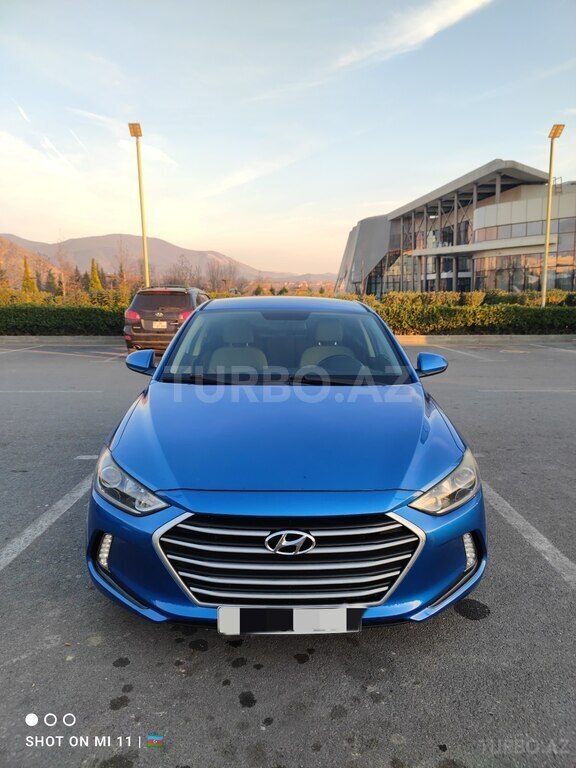Hyundai Elantra