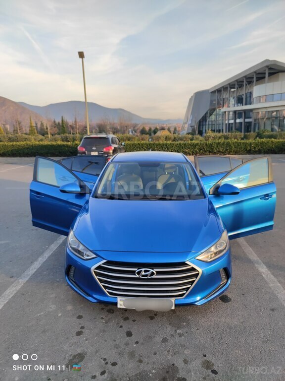 Hyundai Elantra