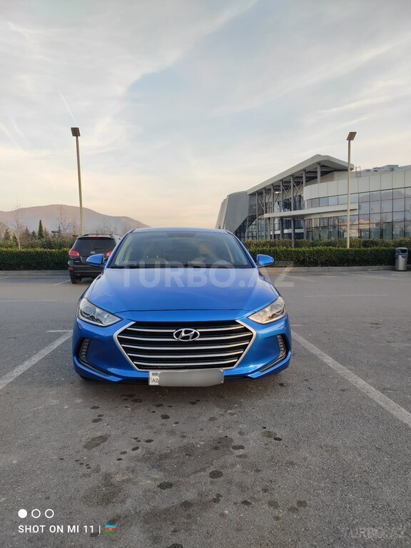 Hyundai Elantra