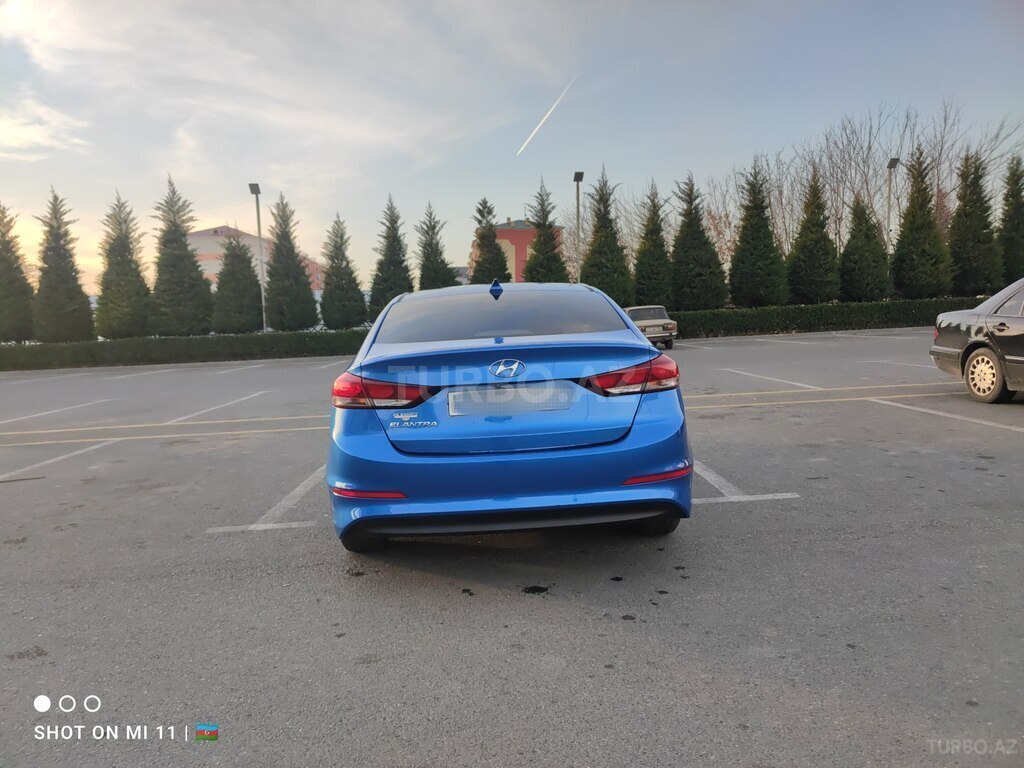 Hyundai Elantra