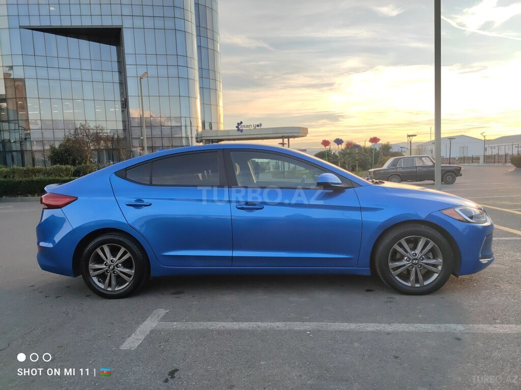Hyundai Elantra