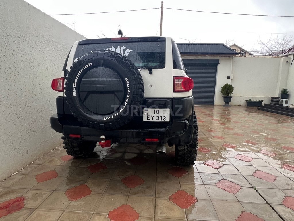 Toyota FJ Cruiser