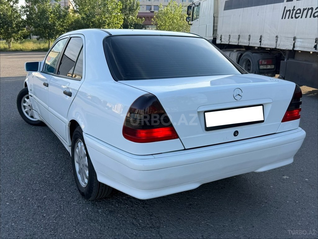 Mercedes C 220