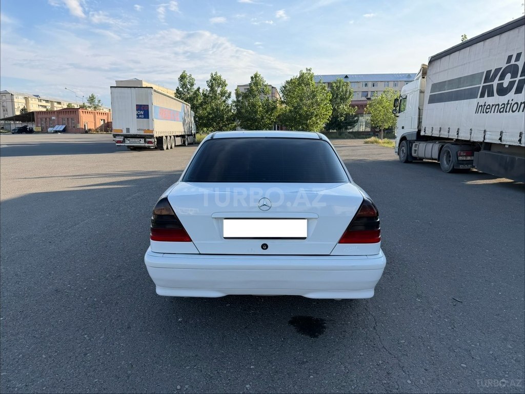 Mercedes C 220