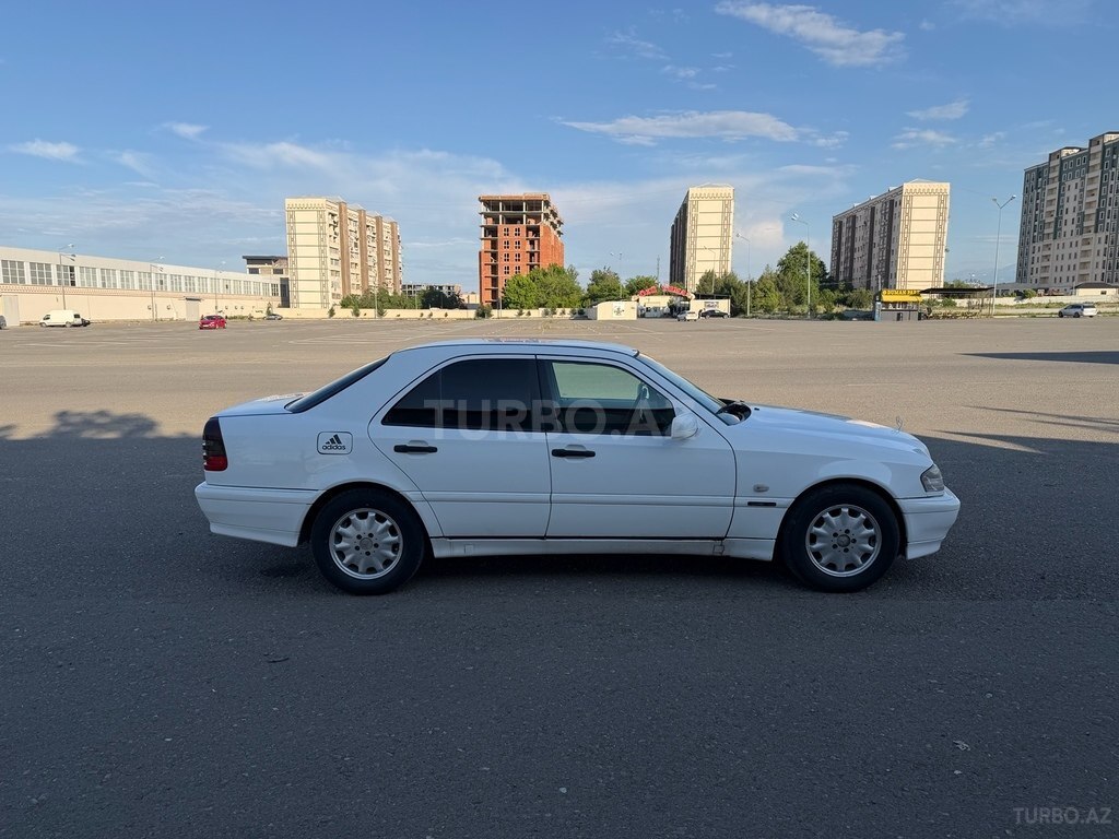 Mercedes C 220