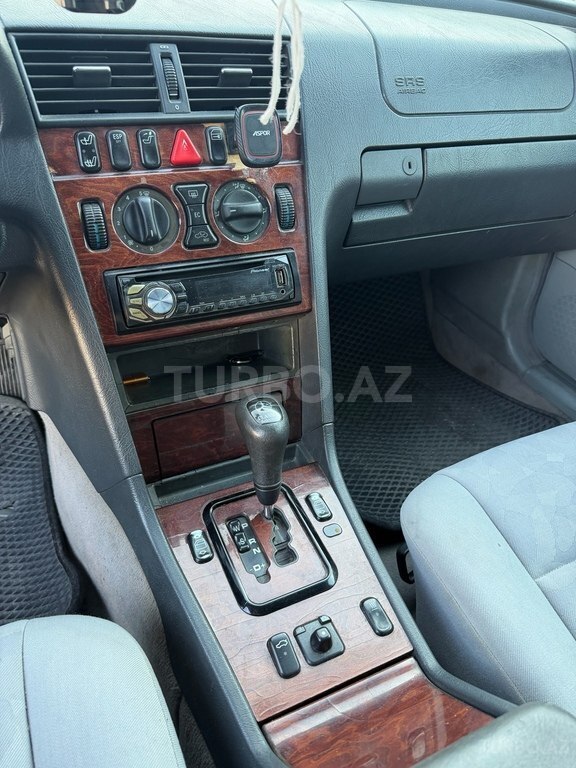 Mercedes C 220