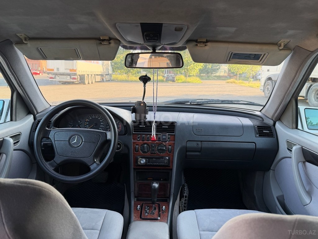 Mercedes C 220