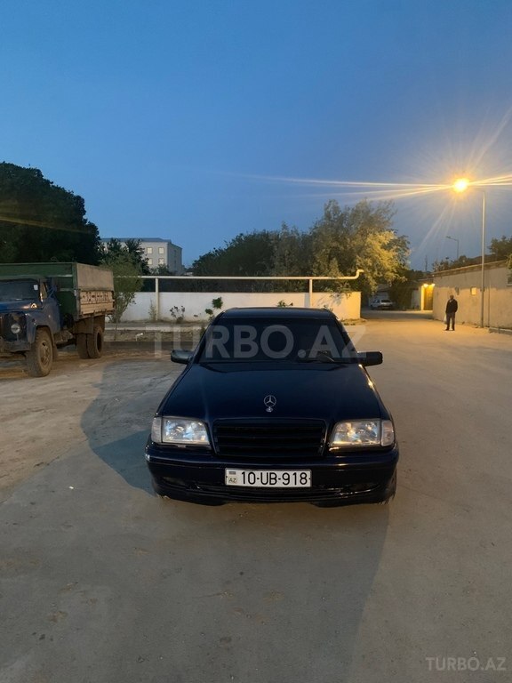 Mercedes C 180