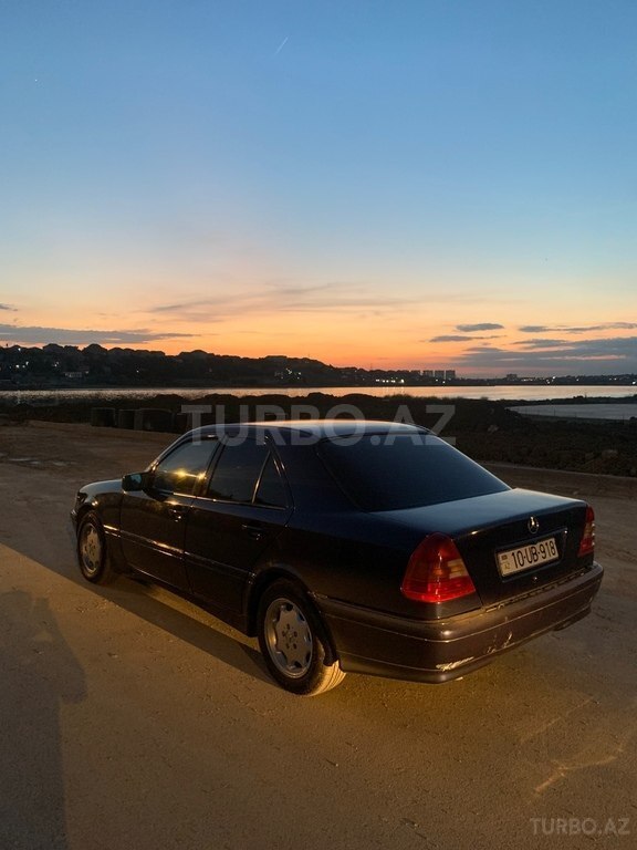 Mercedes C 180