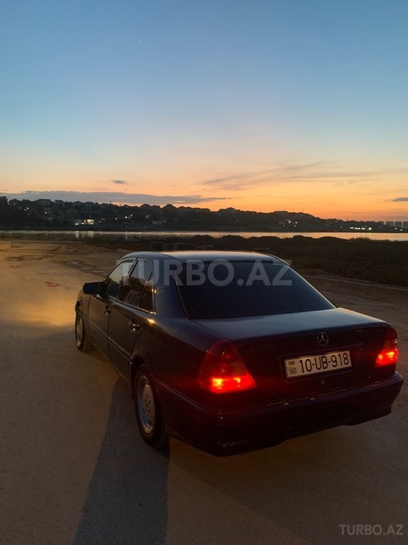 Mercedes C 180