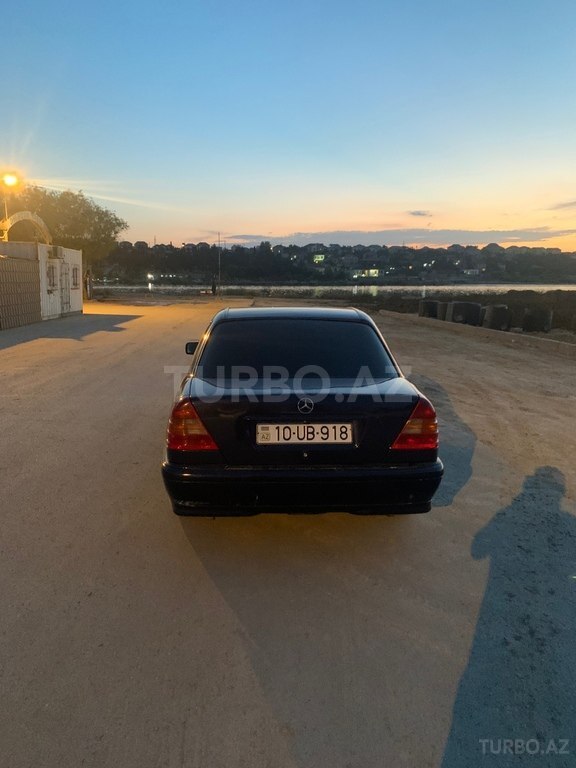 Mercedes C 180