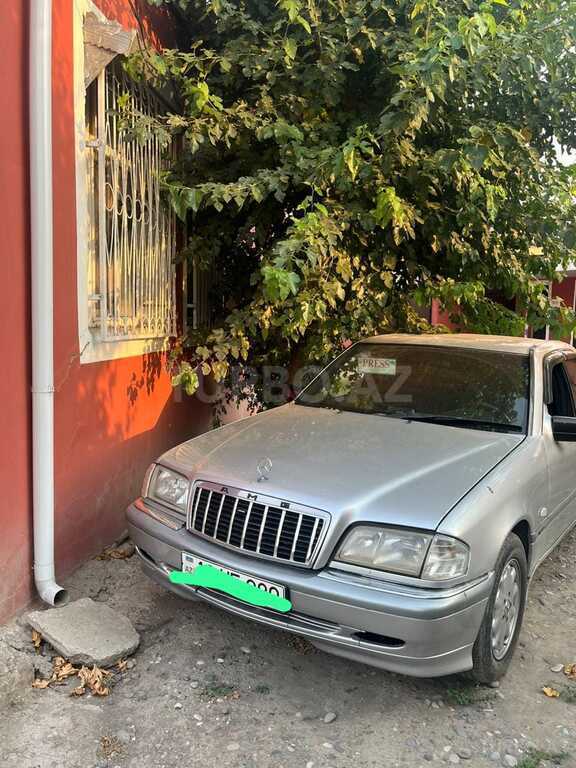 Mercedes C 180