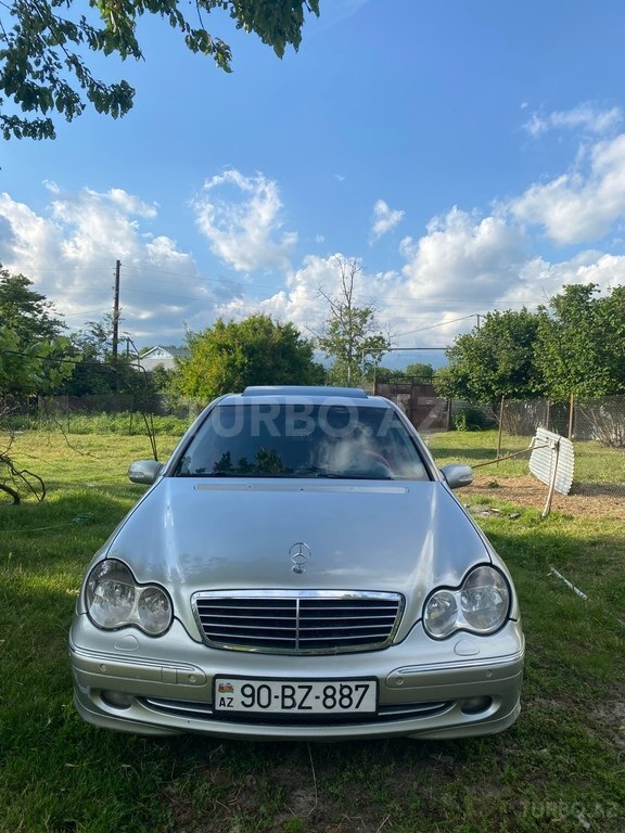 Mercedes C 200