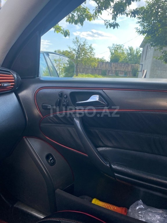 Mercedes C 200
