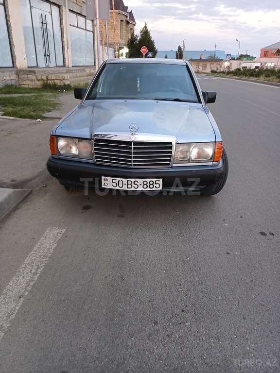 Mercedes 190