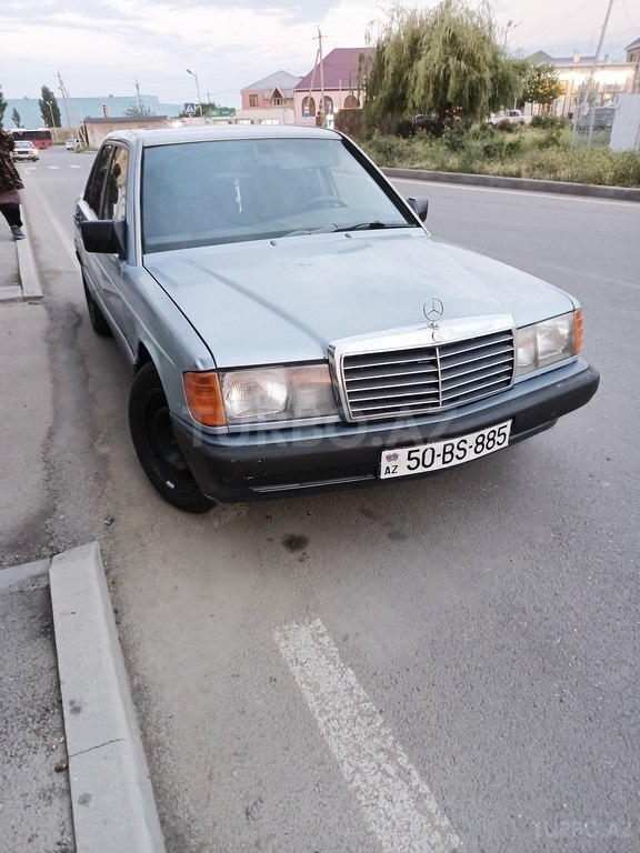 Mercedes 190