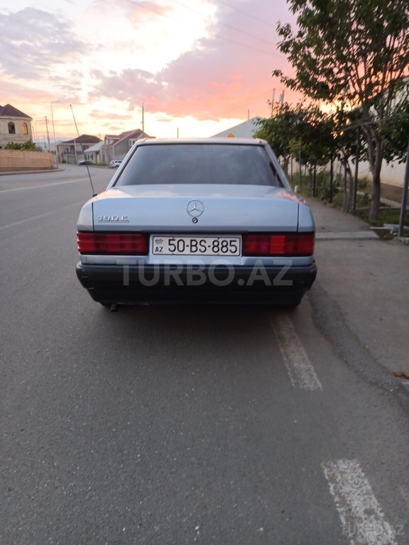 Mercedes 190