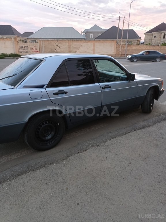 Mercedes 190