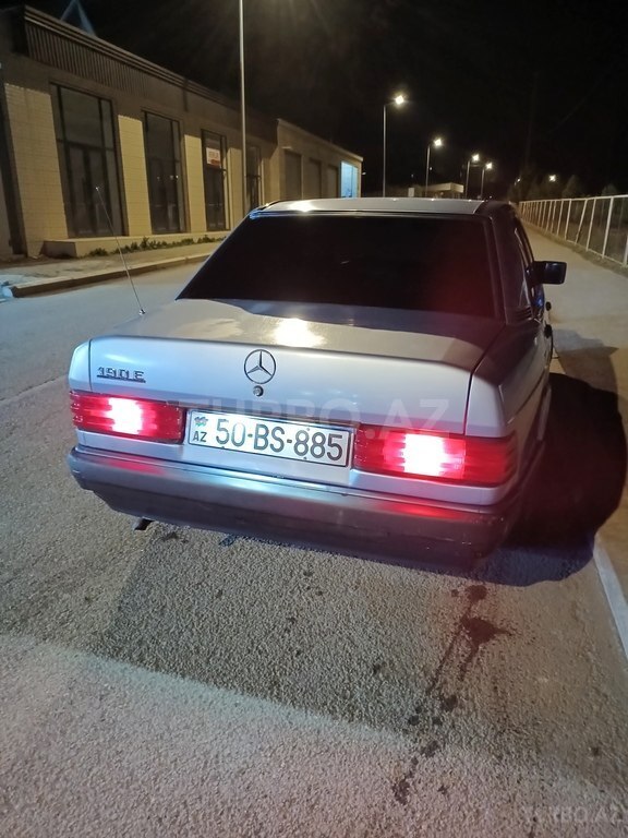 Mercedes 190