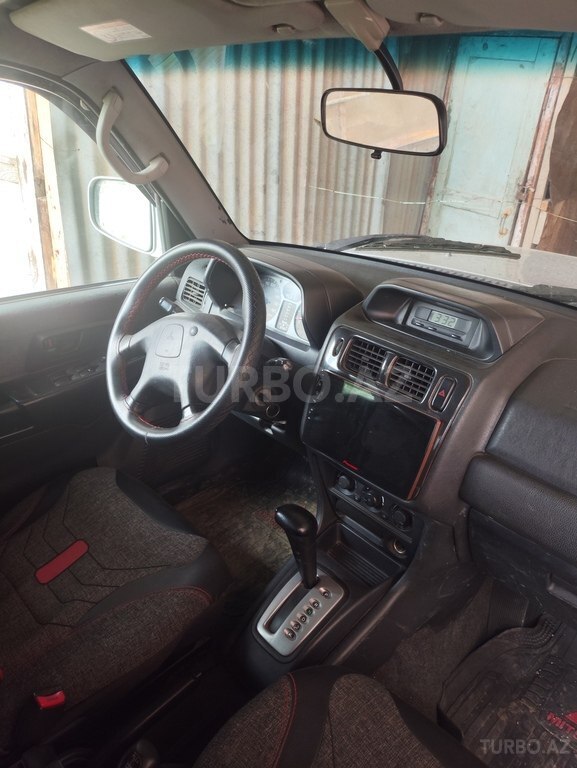 Mitsubishi Pajero io