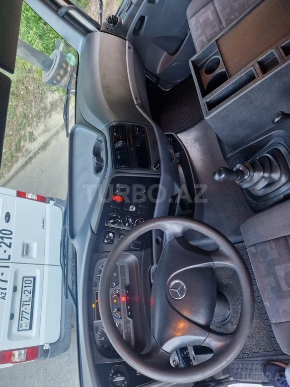 Mercedes Atego 818