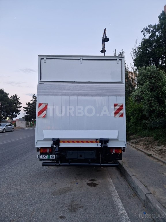 Mercedes Atego 818