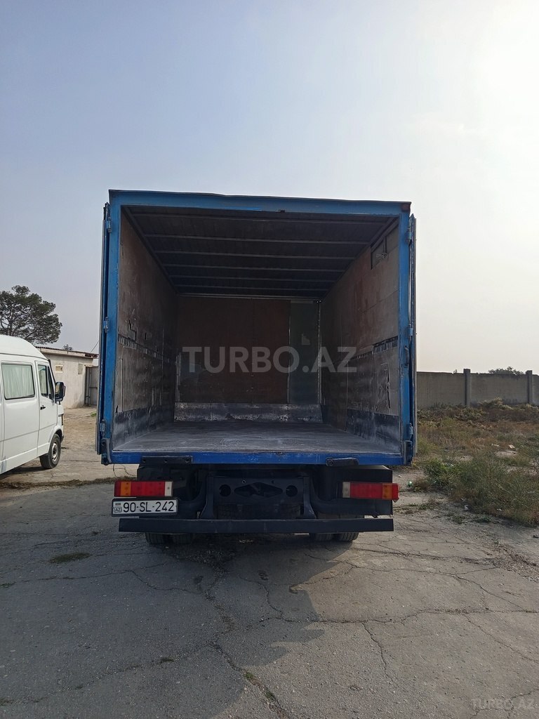 Mercedes Atego 815