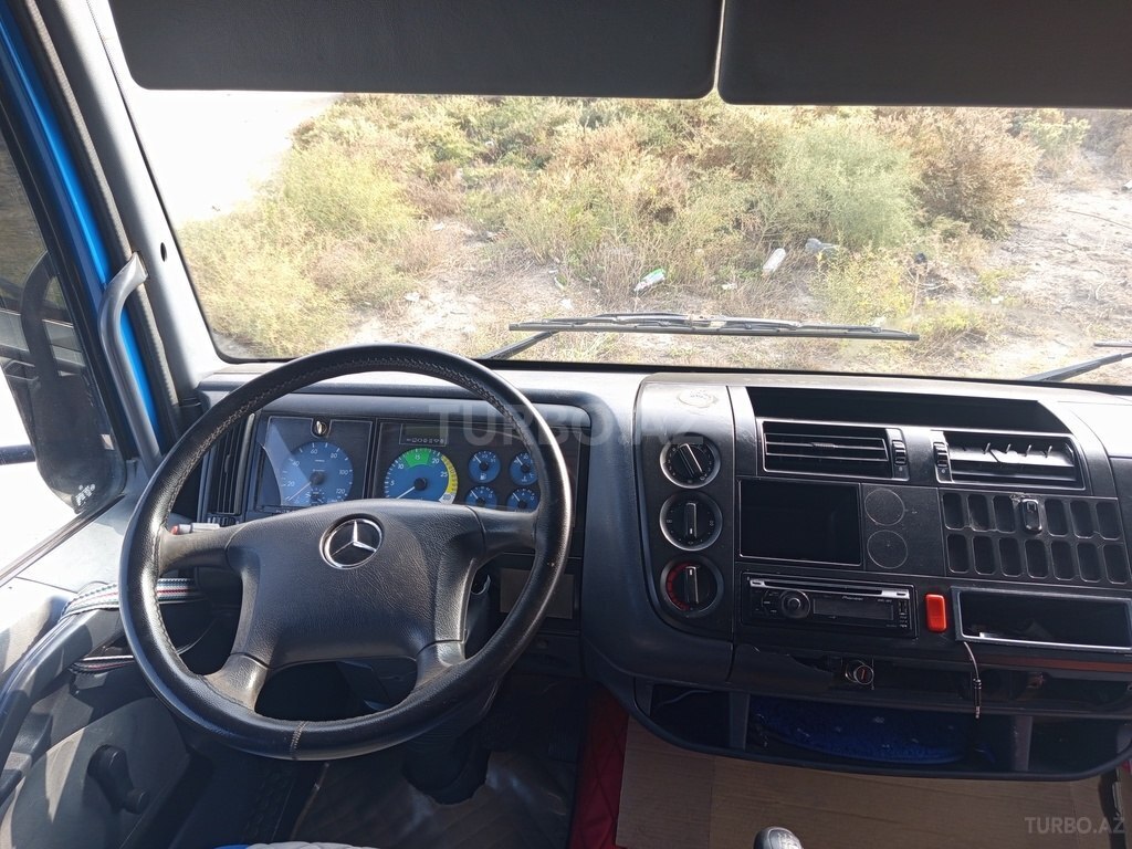 Mercedes Atego 815