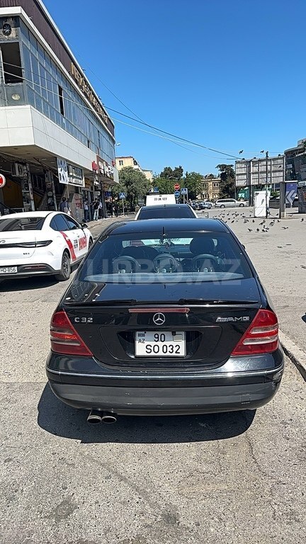 Mercedes C 32 AMG