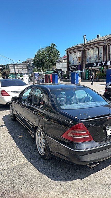 Mercedes C 32 AMG