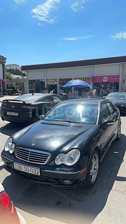 Mercedes C 32 AMG