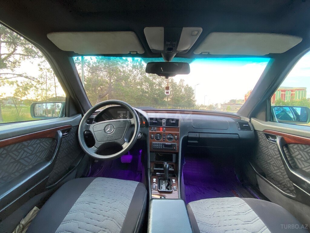 Mercedes C 180