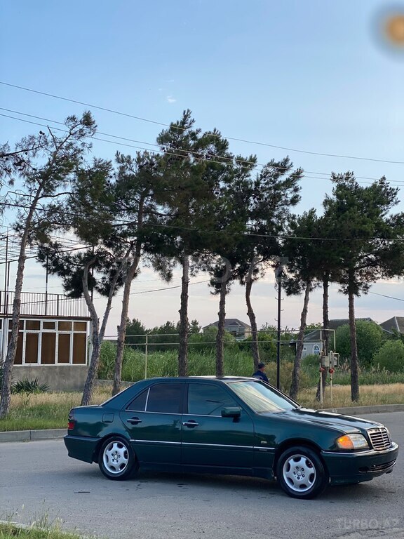 Mercedes C 180