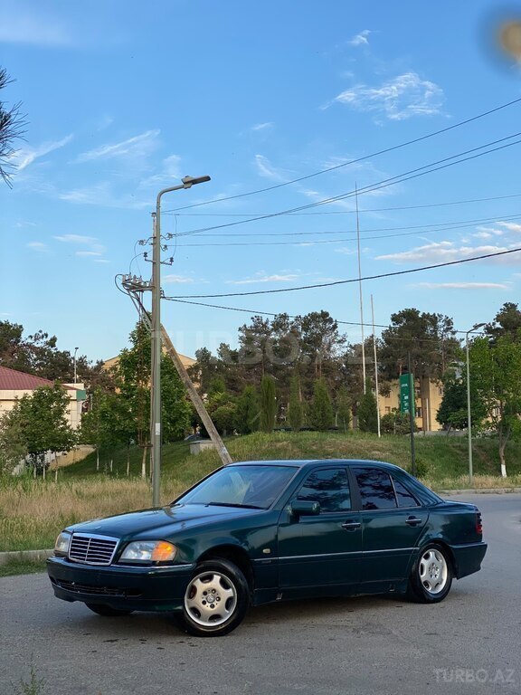 Mercedes C 180