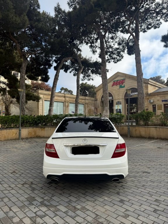 Mercedes C 250