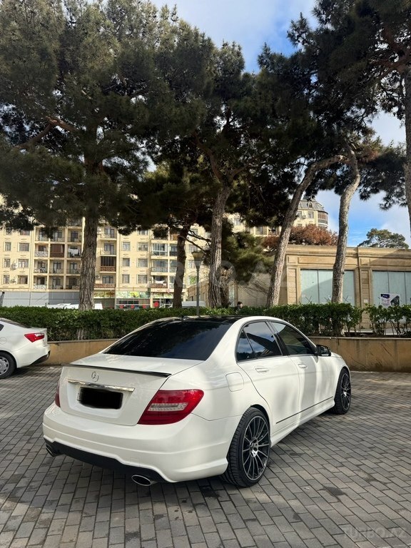 Mercedes C 250