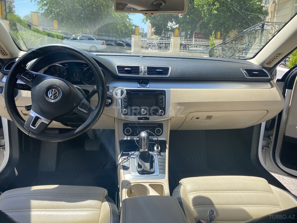 Volkswagen Passat CC